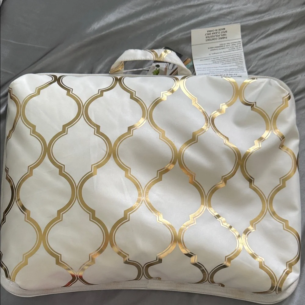 Elegant White and Gold Decorative Pillow Cover